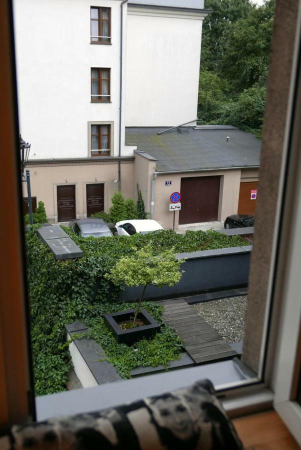 Sunflower Apartment Краков Экстерьер фото