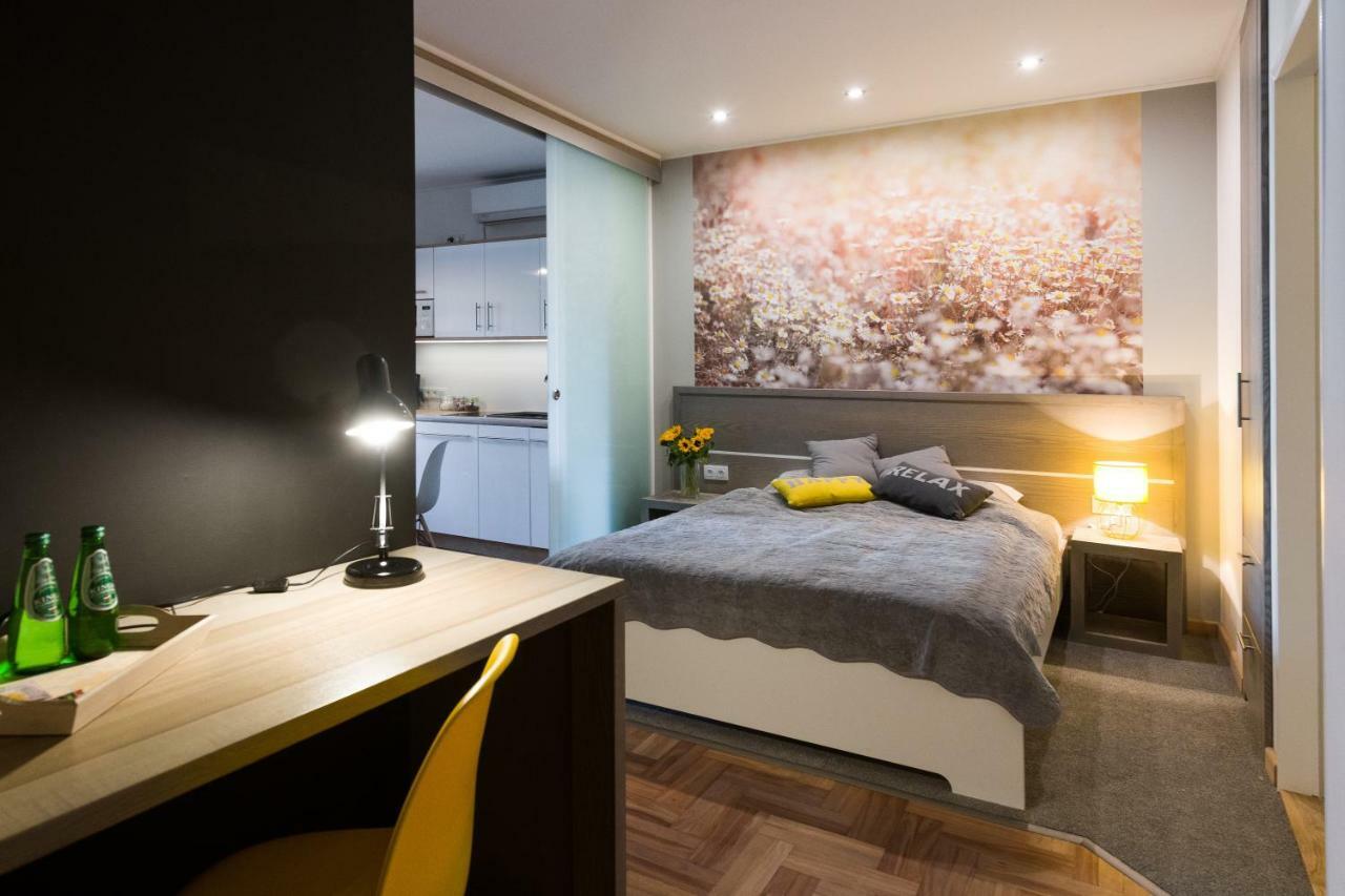 Sunflower Apartment Краков Экстерьер фото