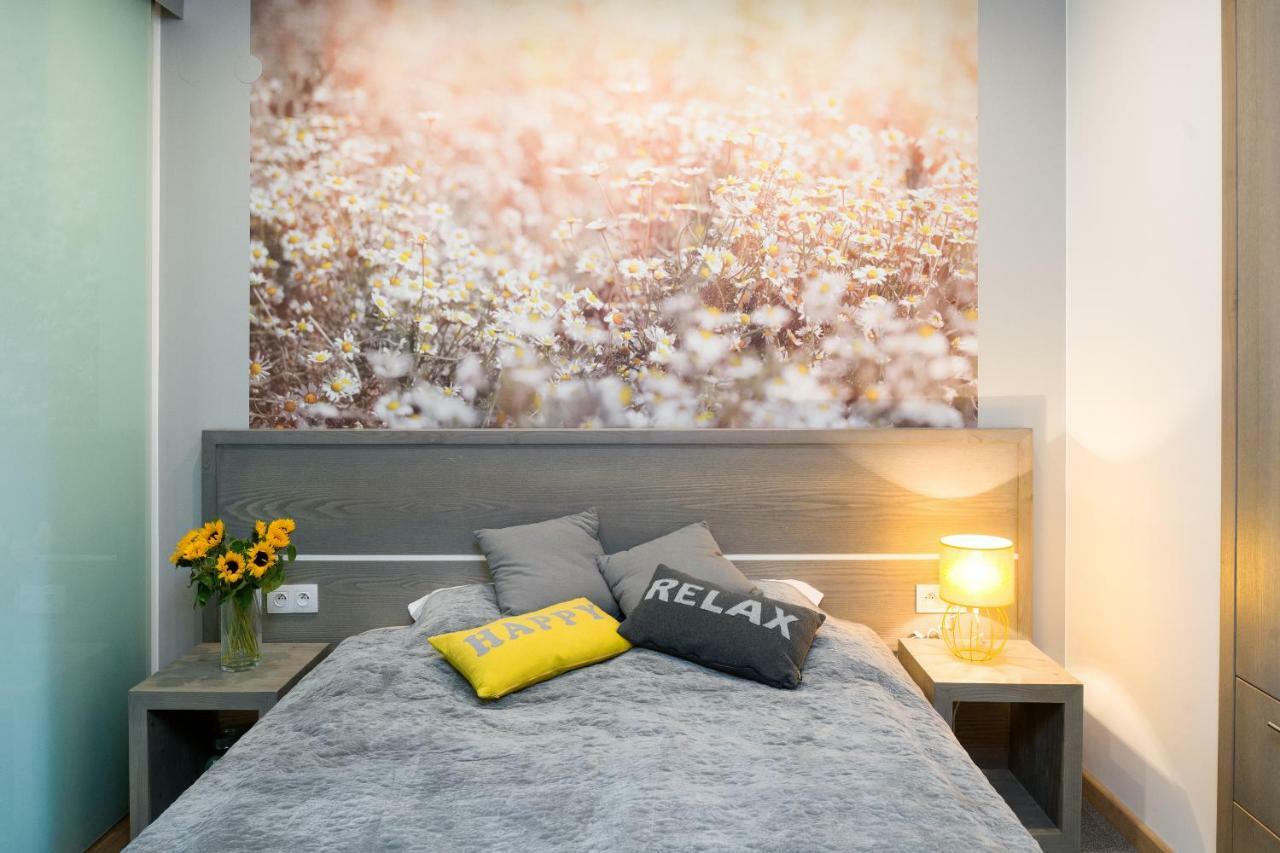 Sunflower Apartment Краков Экстерьер фото